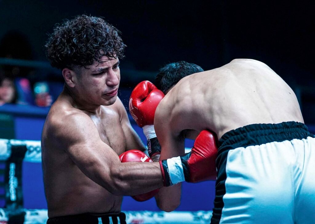 ¡Debut soñado! Alan «Triple A» Arias se impuso con un espectacular nocaut en su estreno profesional